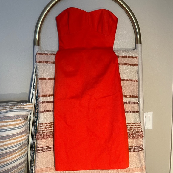 Ted Baker London Dry Cleaned Dress. Size 1 but fits like a 0. - Picture 8 of 10